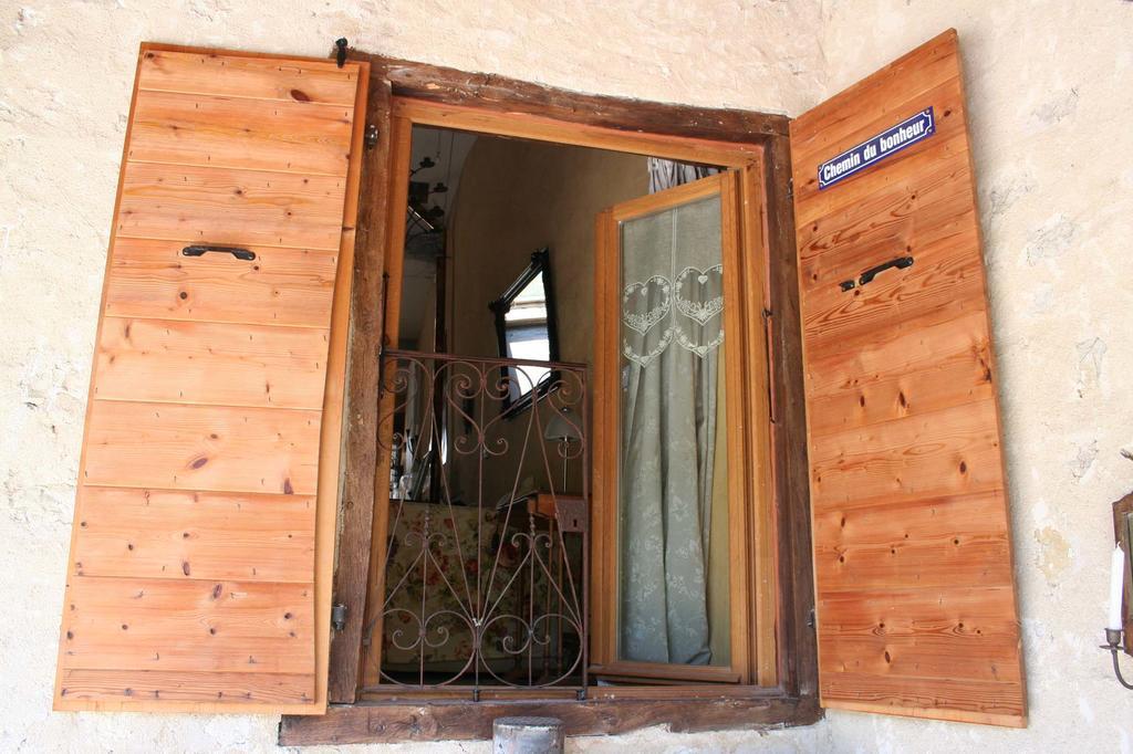 Chambre D'Hotes La Romarine Barnave Luaran gambar